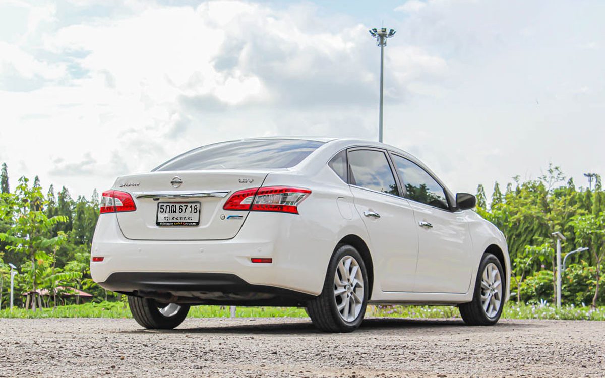 ขายรถบ้านมือสอง Nissan Sylphy 1.8V AT ปี 2012 จด 2013 ขุมทรัพย์รถบ้านคุณภาพดี ถนนกาญจนาภิเษก-มุมหลังขวา